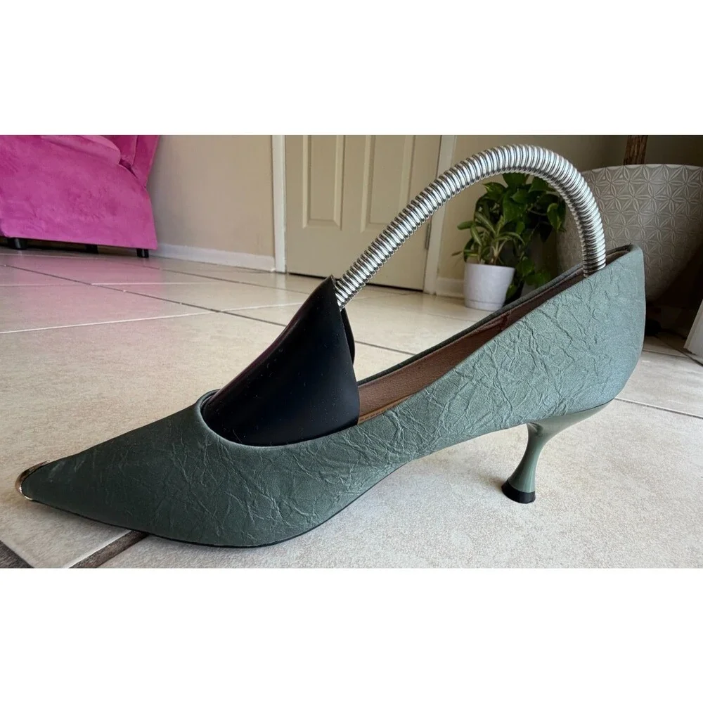 Kalu Green Textured Fabric Pointed Toe Kitten Heels Gold Cap Women Size 10